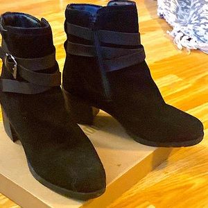 Cougar winter boots.